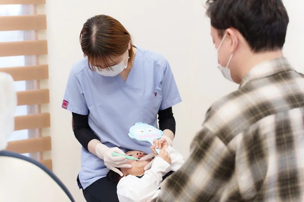 写真:泣いている子ども写真